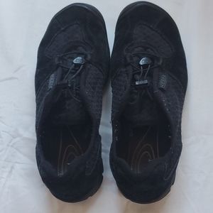 KEEN black shoes